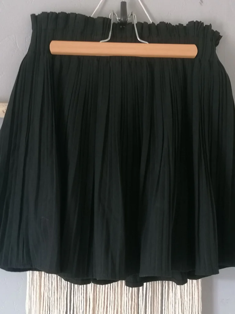 Jupe short plissée zara taille s noir 